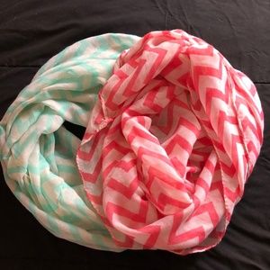 Set of pastel chevron infinity scarves